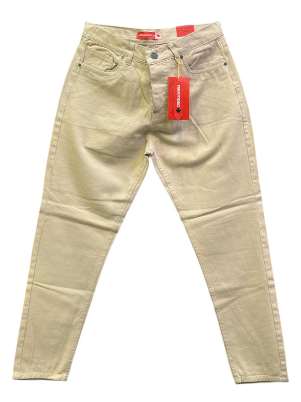 شلوار مام فیت نخودی مردانه با طراحی راحت و استایل کژوال، پارچه نخودی با کیفیت بالا مناسب استفاده روزمره و رسمی غیررسمی