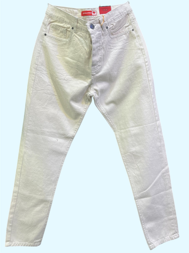 شلوار مام فیت سفید مردانه با طراحی راحت و استایل کژوال، پارچه سفید با کیفیت بالا مناسب استفاده روزمره