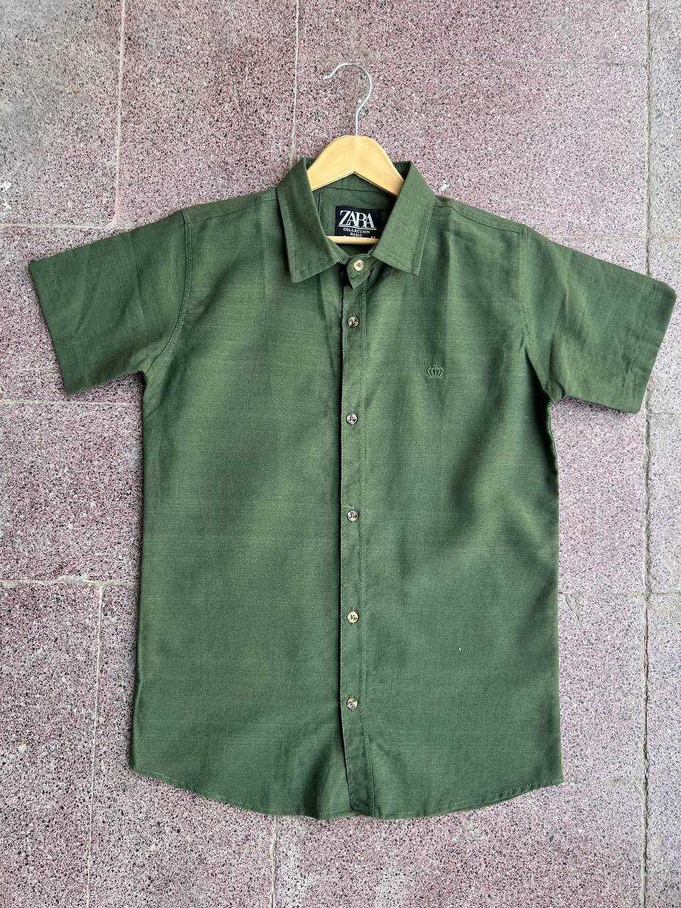 پیراهن پنبه‌ای مردانه طرح‌دار سبز یشمی، مناسب استایل روزمره و رسمی با دوخت باکیفیت