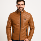 کت چرمی مردانه عسلی با طراحی شیک و کلاسیک، دو جیب کاربردی و زیپ باکیفیت، مناسب استایل پاییزه و زمستانه،