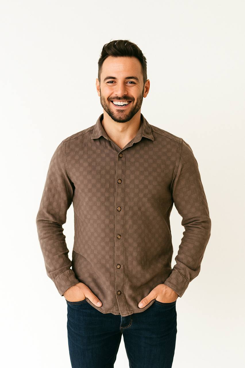 پیراهن بیسکوییتی مردانه آستین بلند شیک و خوش‌دوخت مناسب استایل رسمی و روزمره