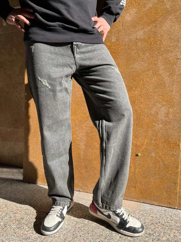 شلوار نیم بگ مردانه جین پنیه درجه یک با فیت آزاد و سایزبندی ۴۰ تا ۴۸